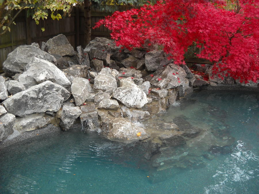 Large Boulder Waterfall