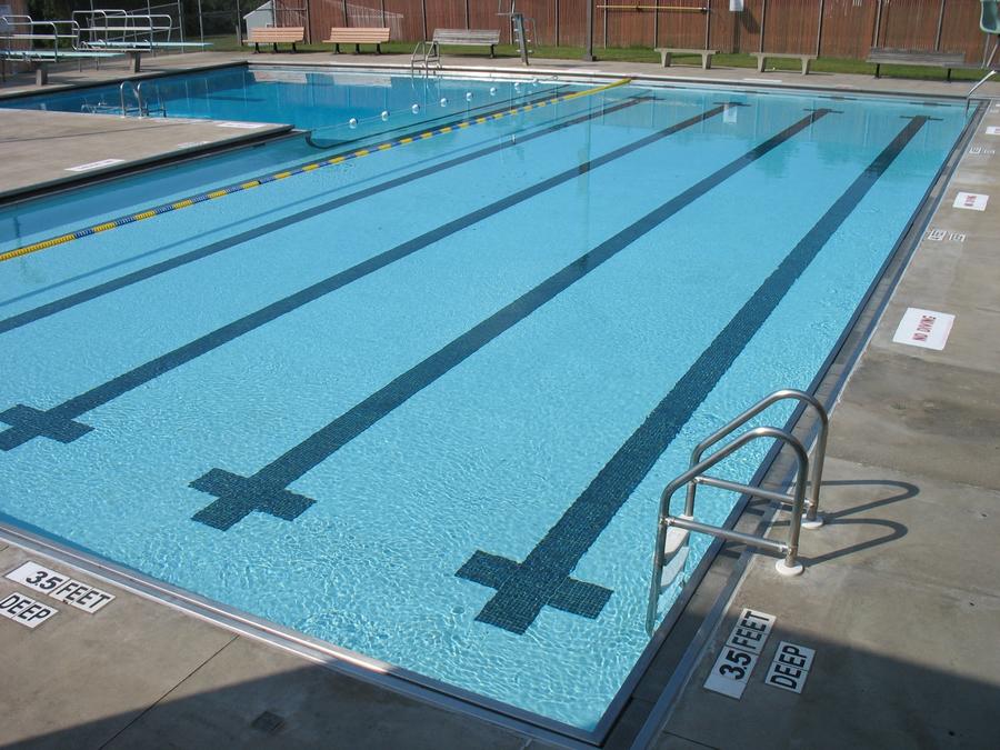 Commercial Town Pool: Luna Quartz White