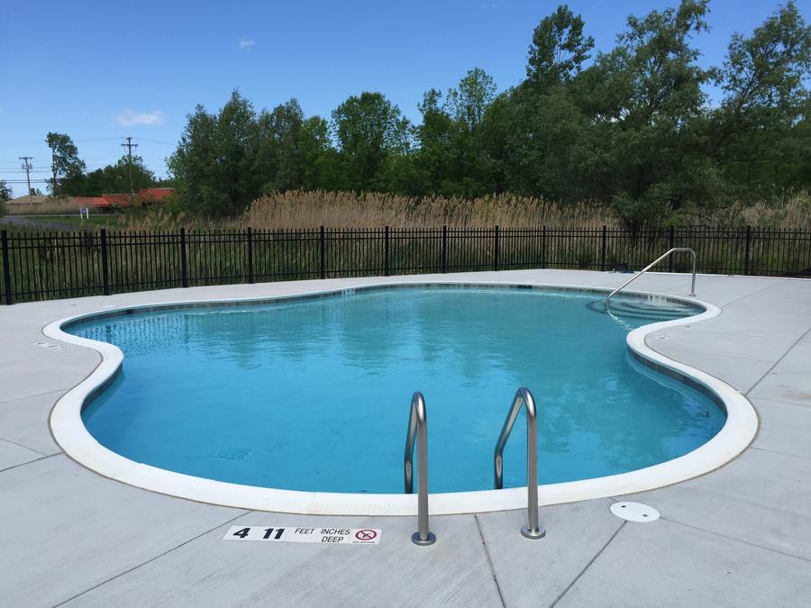 Commercial New Apt. Complex Pool: Coping, tile & plaster